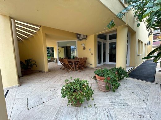 Villa in Palermo, Sicily