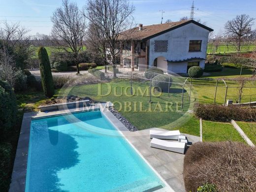 Villa - Mazzano, Provincia di Brescia