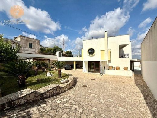 Villa a Alessano, Lecce