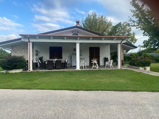 Villa in Pietrasanta, Provincia di Lucca