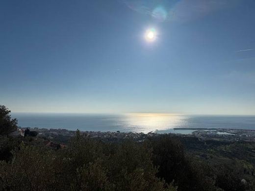 Villa a Pietra Ligure, Savona