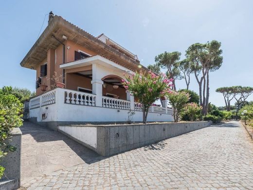Villa in Albano Laziale, Rome