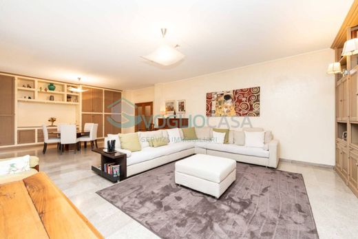 아파트 / 밀라노, Città metropolitana di Milano