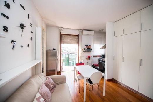 Apartment / Etagenwohnung in Mailand, Lombardei