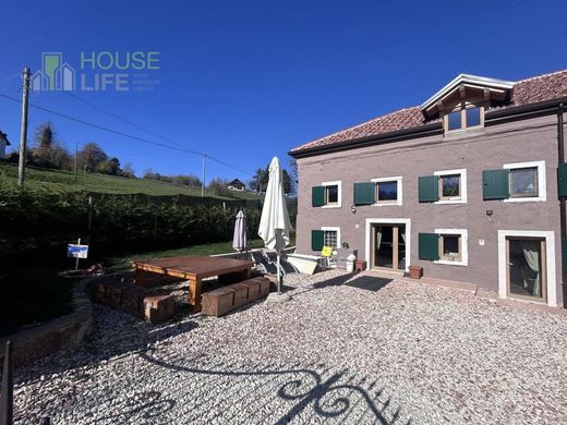Villa - Roana, Provincia di Vicenza