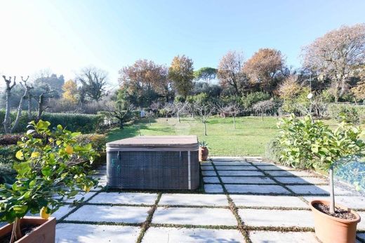 Villa a Padenghe sul Garda, Brescia