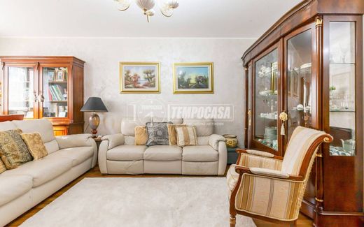 Apartment / Etagenwohnung in Mailand, Lombardei