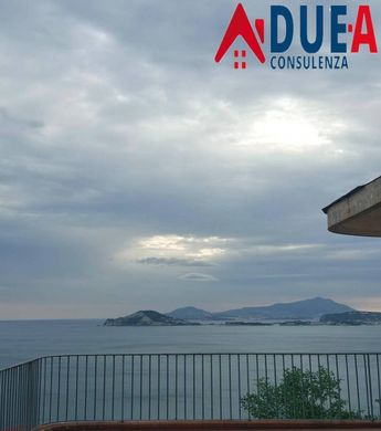 Penthouse in Pozzuoli, Naples