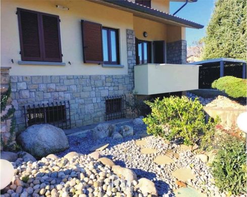 Βίλα σε Brembate di Sopra, Provincia di Bergamo
