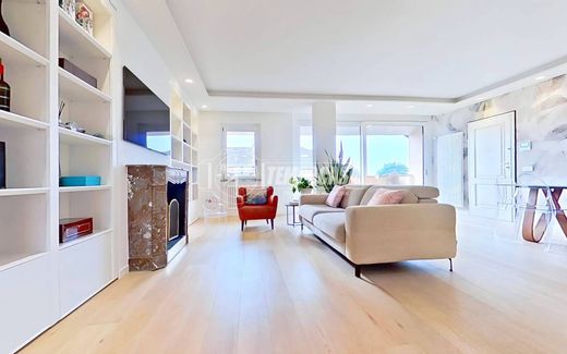 Ático en Seregno, Provincia di Monza e della Brianza