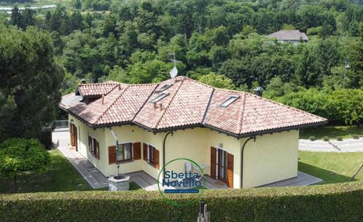 Villa in Telve, Provincia autonoma di Trento