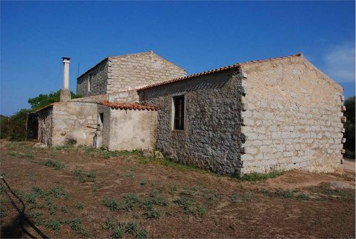 منزل ريفي ﻓﻲ Tempio Pausania, Provincia di Sassari