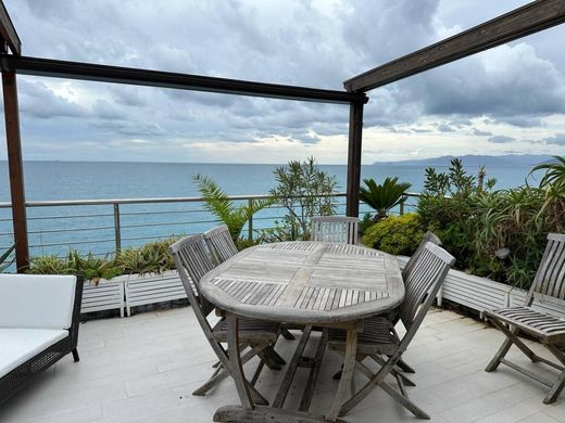 Finale Ligure, Provincia di Savonaのアパートメント