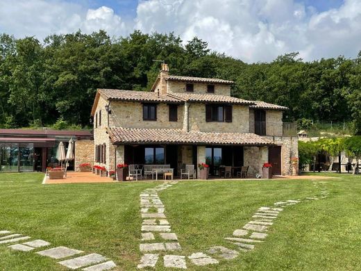 Casale a Todi, Perugia