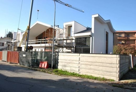 ‏וילה ב  Vimercate, Provincia di Monza e della Brianza