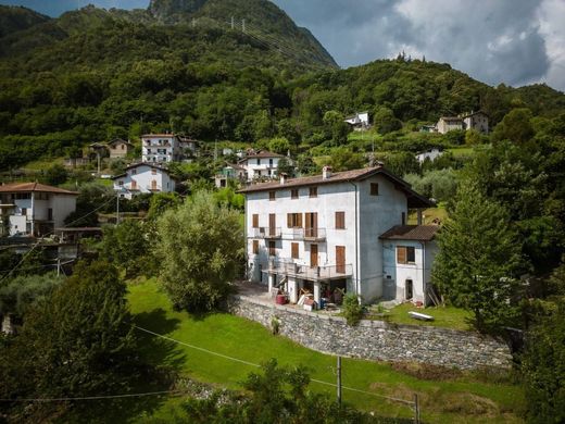 Casa di lusso a Dongo, Como