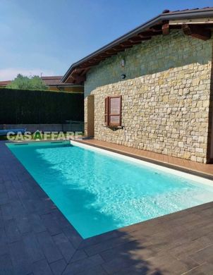 Villa a Albano Sant'Alessandro, Bergamo