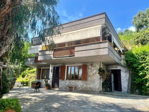 Villa - Camaiore, Provincia di Lucca