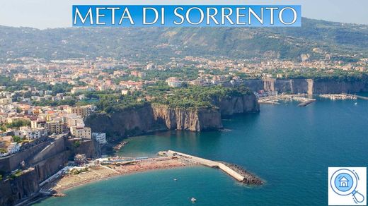 Apartament w Meta, Napoli