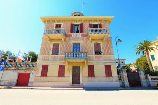 Casa di lusso a Porto San Giorgio, Fermo