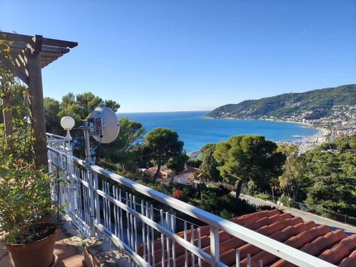 Villa in Andora, Provincia di Savona