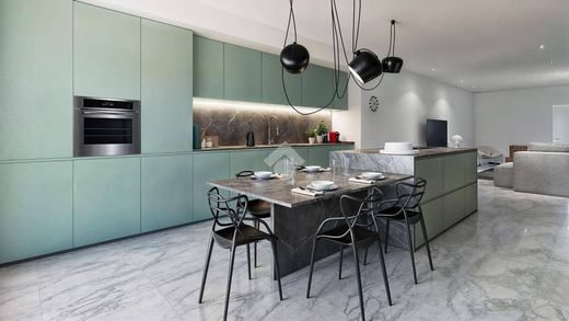 아파트 / Desenzano del Garda, Provincia di Brescia