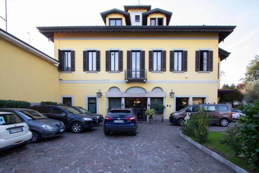 Villa à Garbagnate Milanese, Milan