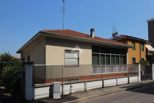 Villa in Rho, Città metropolitana di Milano