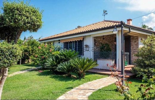 ﻓﻴﻼ ﻓﻲ Ricadi, Provincia di Vibo-Valentia