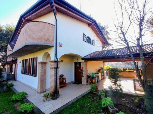 ‏וילה ב  Cassano d'Adda, Città metropolitana di Milano