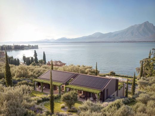 Piso / Apartamento en Torri del Benaco, Provincia di Verona