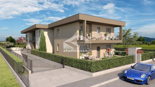 Villa in Grassobbio, Provincia di Bergamo