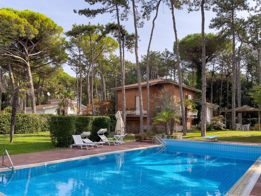 Villa Lignano Sabbiadoro, Udine ilçesinde