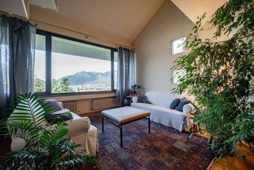 Villa Lecco, Lecco ilçesinde