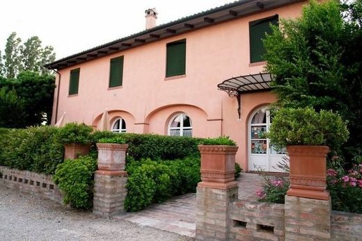 Villa Castel Guelfo di Bologna, Bologna ilçesinde