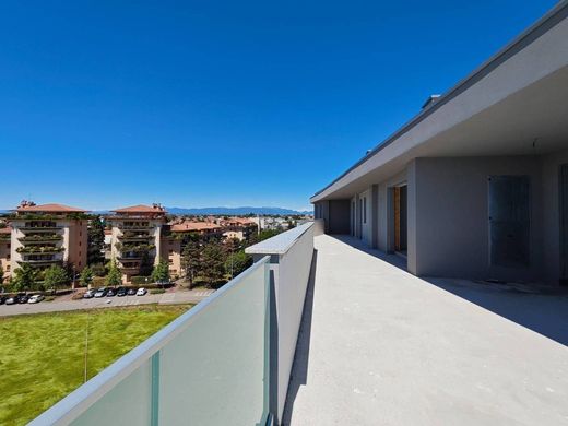 Penthouse in Nova Milanese, Province of Monza and Brianza