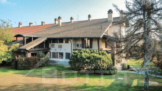Villa en Oleggio, Provincia di Novara