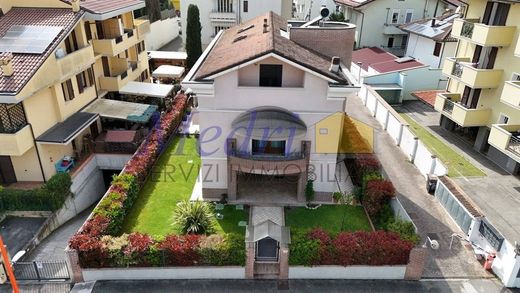 Βίλα σε Cesena, Provincia di Forlì-Cesena