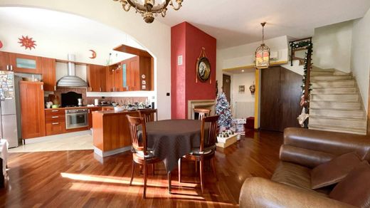 Appartamento a Giovinazzo, Bari