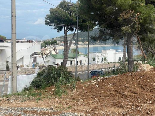 Villetta a Schiera a Gaeta, Latina