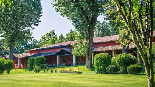 Villa a Tribiano, Milano