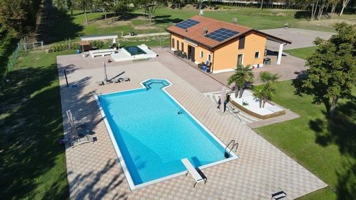 Villa en Carpi Centro, Módena