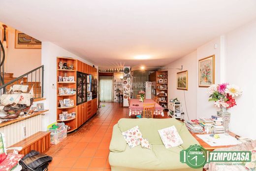 Apartment / Etagenwohnung in San Donato Milanese, Mailand