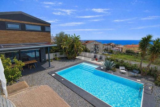 Villa in Santa Teresa di Riva, Messina