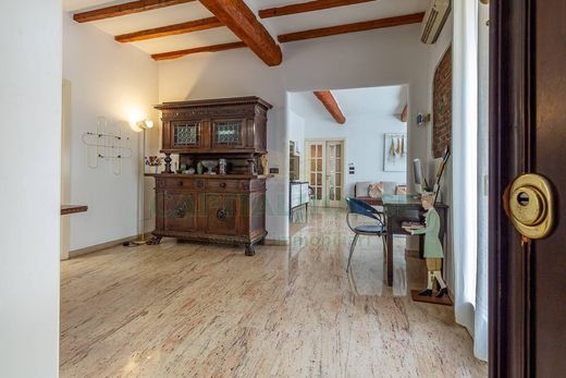 ﺷﻘﺔ ﻓﻲ بولونيا, Bologna