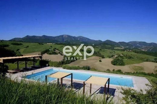 Villa in Cagli, Provincia di Pesaro e Urbino
