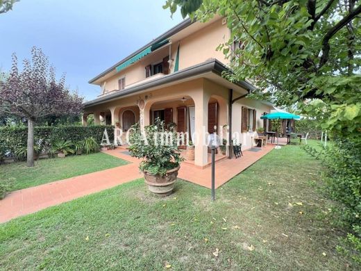 Villa in Pietrasanta, Provincia di Lucca