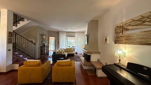 Villa in Buccinasco, Milan