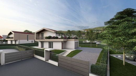 Villa in Albavilla, Provincia di Como