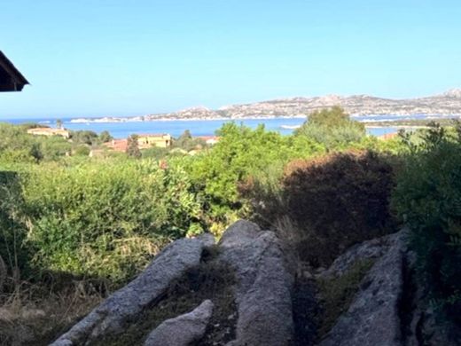 Villa - La Maddalena, Provincia di Sassari